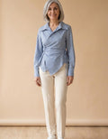 Gloria | Camisa cruzada de rayas entallada - Azul a rayas