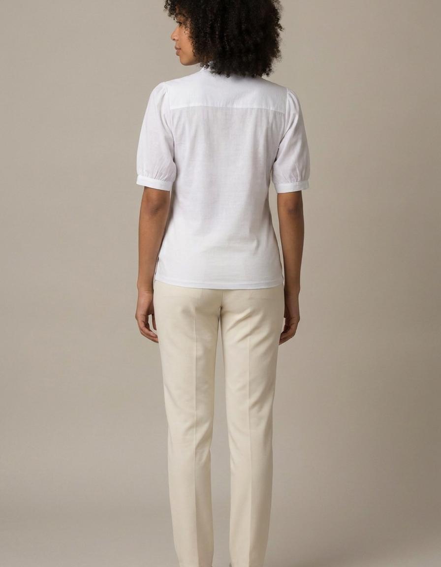 Jana | Blusa bordada de flores y manga corta - Blanco