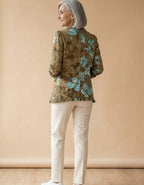 Magdalena | Chaqueta con volantes floral oliva - Floral oliva y turquesa