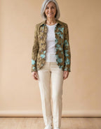 Magdalena | Chaqueta con volantes floral oliva - Floral oliva y turquesa
