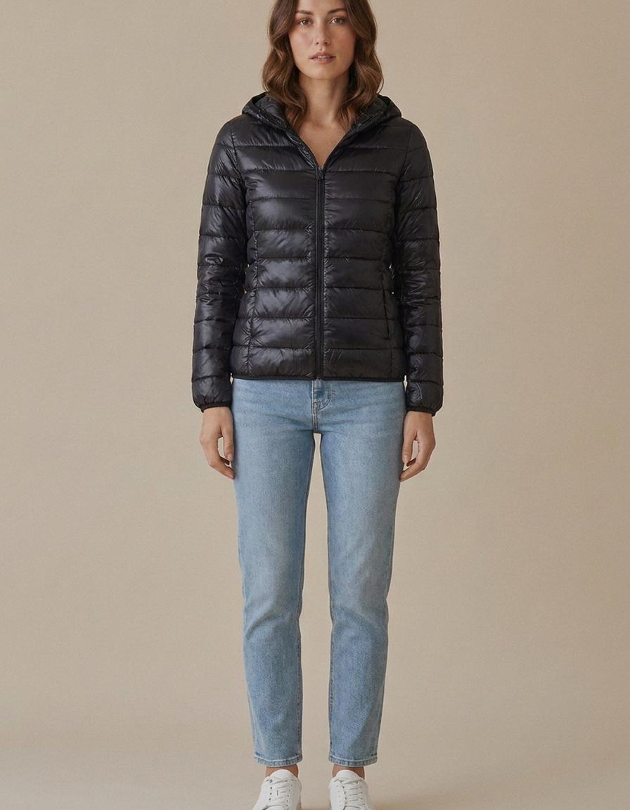 Tania | Plumífero ultraligero con capucha - Negro